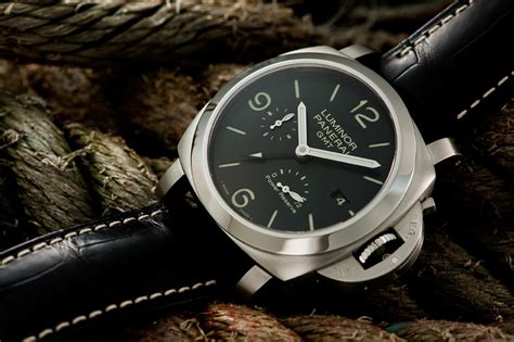 panerai 320 vs 321|panerai luminor 321 review.